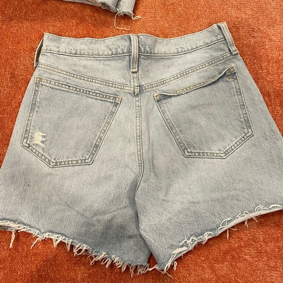 Madewell Relaxed Mid-Length Denim Shorts in Arnham Wash, Size 27 - Picture 2 of 4
